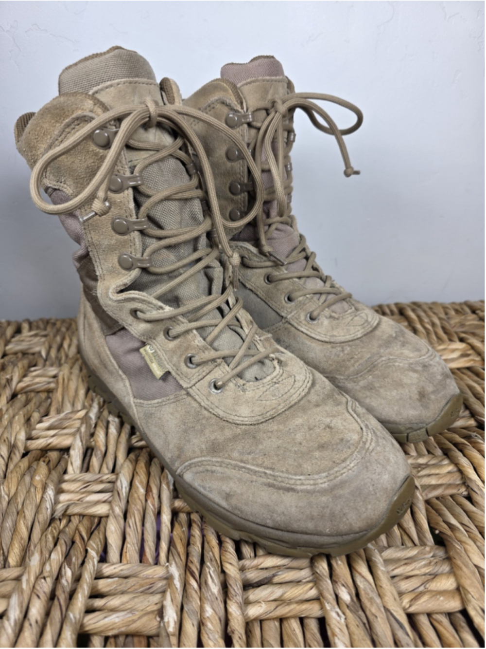 BLACKHAWK Warrior Wear Desert Ops Boots 8.5 W Tan Vibram Tactical Military